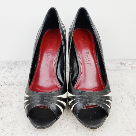 💙 2/$29! Mix & Match! WHBM heels, SO UNIQUE & ATTRACTIVE!Leather Pump, Peep Toe! - Picture 4 of 11